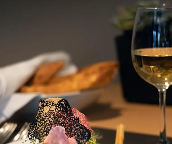 Готель Mediteran