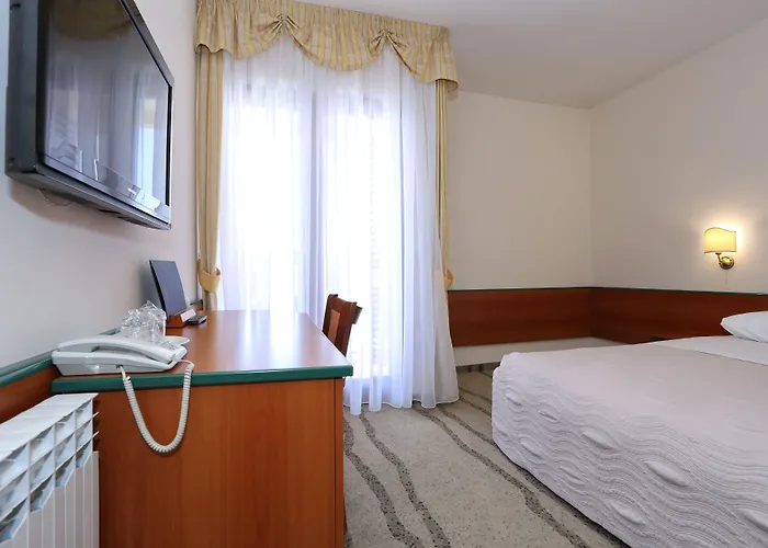 Готель Mediteran 3*