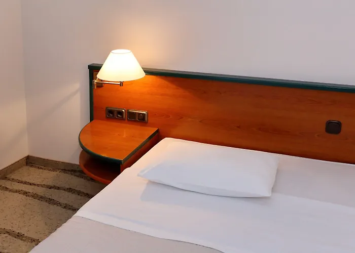 Готель Mediteran Задар