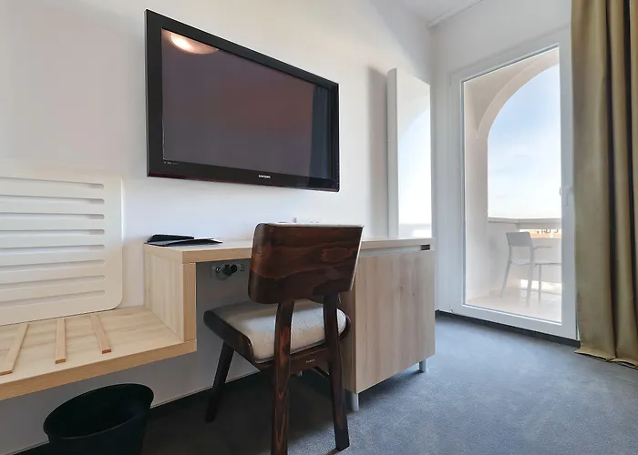 Mediteran 3* Задар