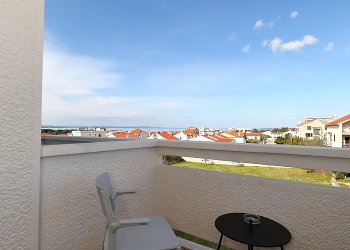 Mediteran Готель