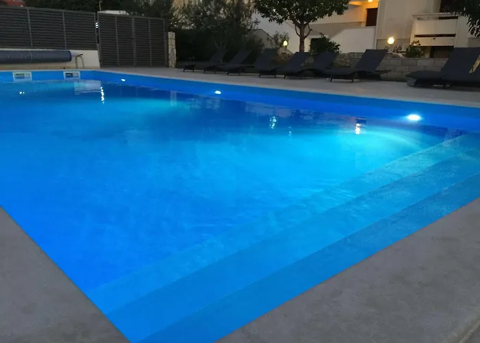 Готель Mediteran